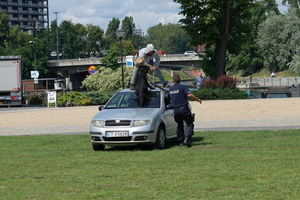 policyjny piknik na Wyspie Młyńskiej
