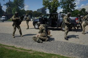 policyjny piknik na Wyspie Młyńskiej