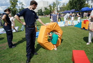 policyjny piknik na Wyspie Młyńskiej