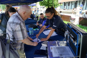 policyjny piknik na Wyspie Młyńskiej