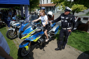 policyjny piknik na Wyspie Młyńskiej