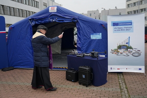 Symboliczne poświęcenie przez kapelana, nowo zakupionego sprzętu