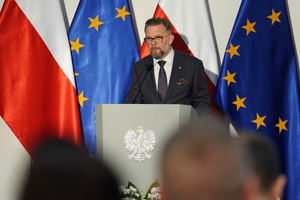 ujęcie na przemawiającego Zastępcę Prezydenta Miasta Bydgoszczy