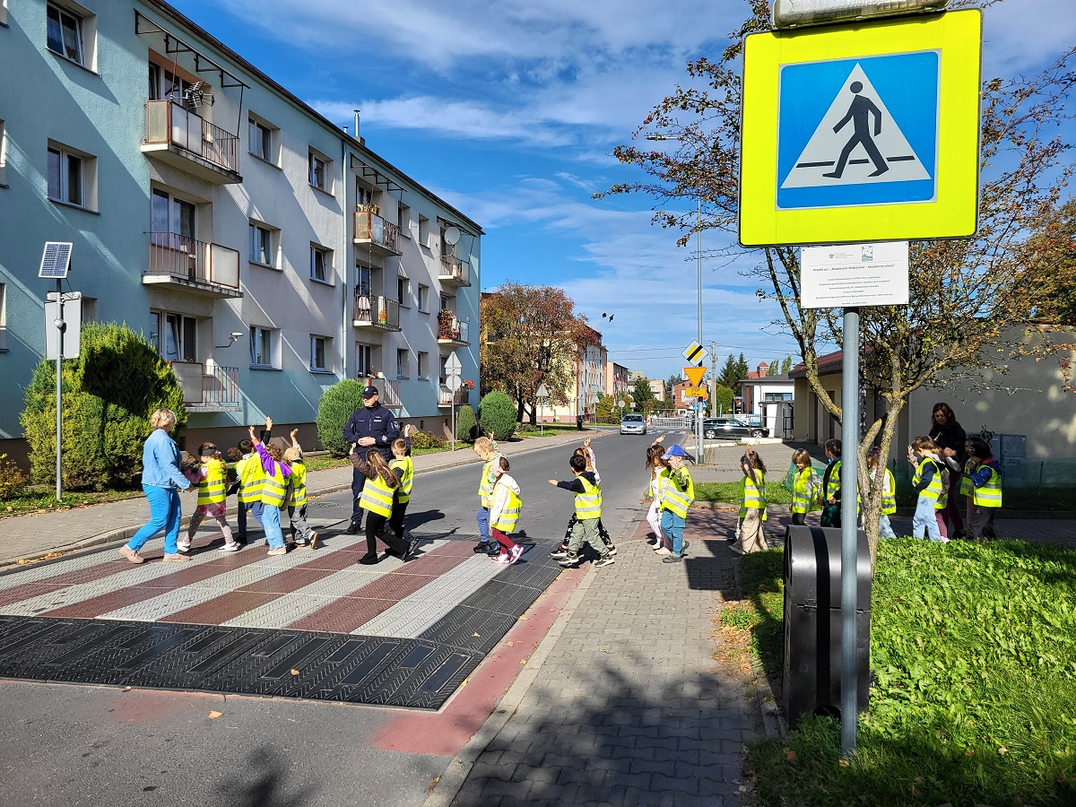 Spotkanie policjanta z przedszkolakami w Wąbrzeźnie